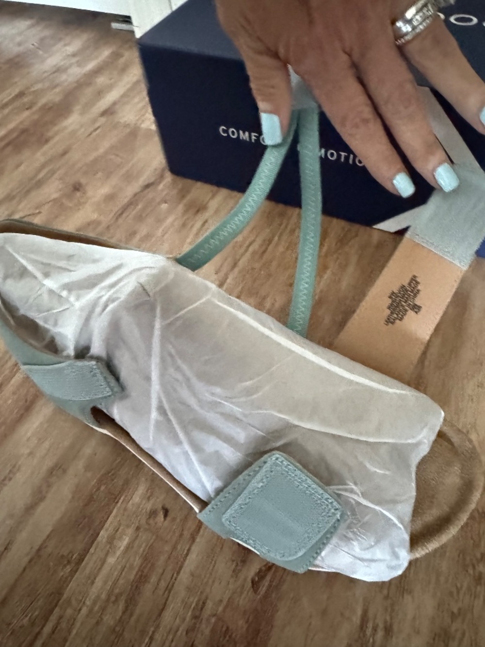 NWT Rockport Shevon Sandal Light Blue Soft Leather Double Adjustable Straps 9W - Picture 14 of 16